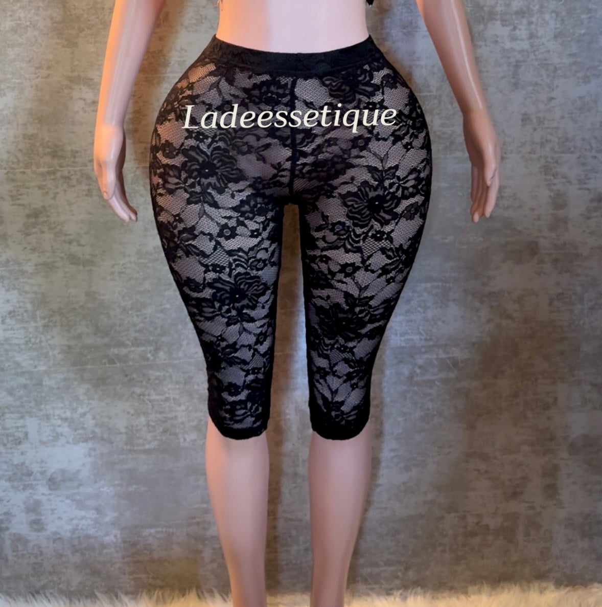 Women's Floral Lace Capri Leggings